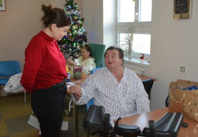Pacienti v Nemocnici Šternberk o vánoční atmosféru nepřijdou