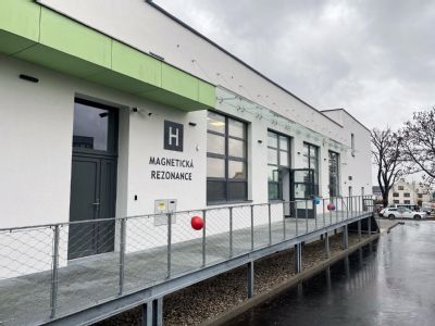Nemocnice AGEL Šternberk otevřela vlastní pracoviště magnetické rezonance, na vyšetření se tak lidé z celého kraje dostanou rychleji