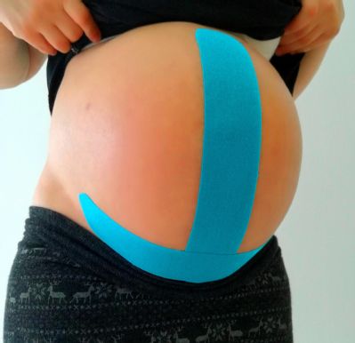 Porodnice Nemocnice Šternberk ulevuje těhotným i rodičkám tejpováním