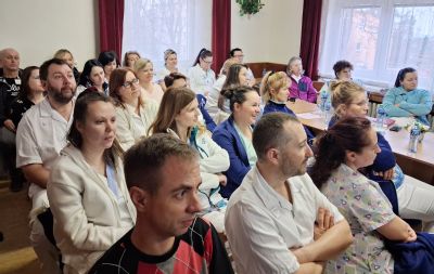 Zaměstnanci nemocnic AGEL Středomoravská nemocniční a.s. se vzdělávali v oblasti kyberbezpečnosti. Besedy vedla Policie ČR